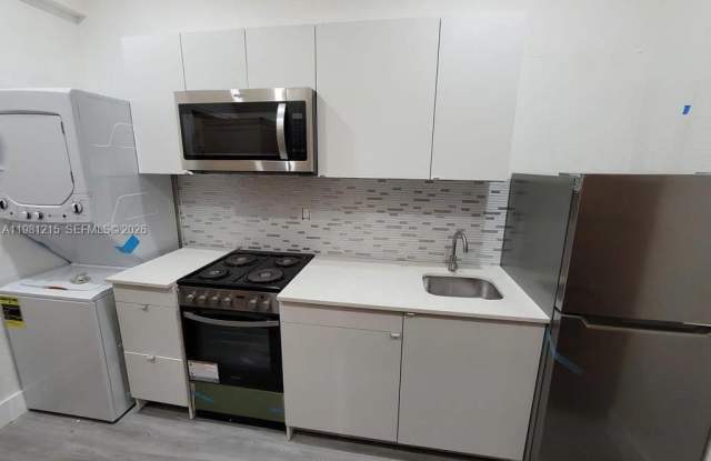 734 SW 4th St photos photos