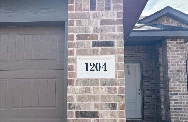 1204 Cottonwood Avenue photos photos