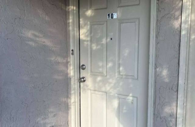 3724 NW HUNTSBORO 101 Gallery 1