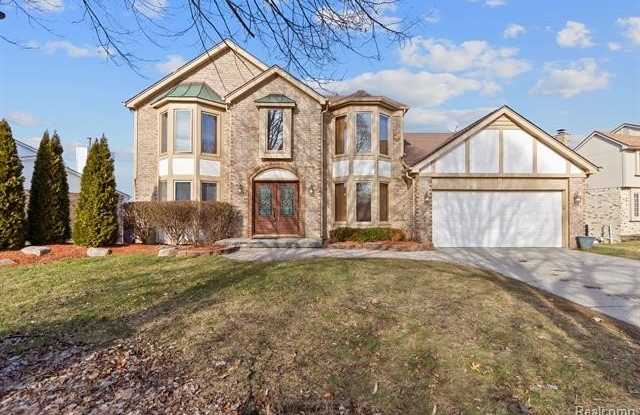 37701 FLEETWOOD Drive Gallery 2