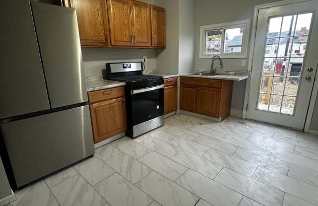 2 BD/ 1 BA Apartment for Rent Homestead - 615 East 18th Avenue, Munhall, PA 15120