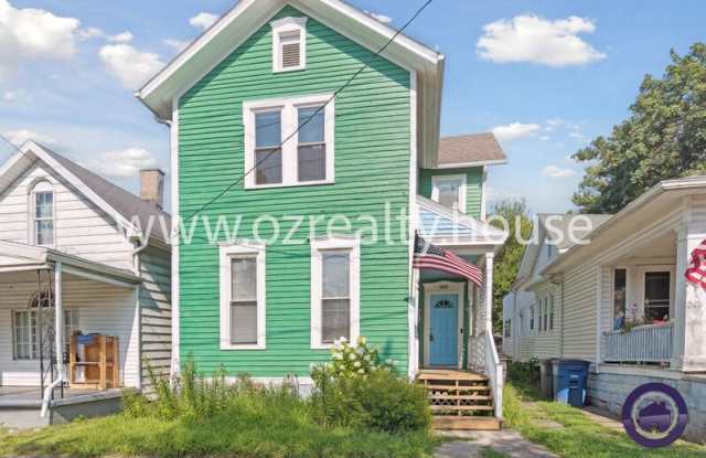247 Field Ave photos photos