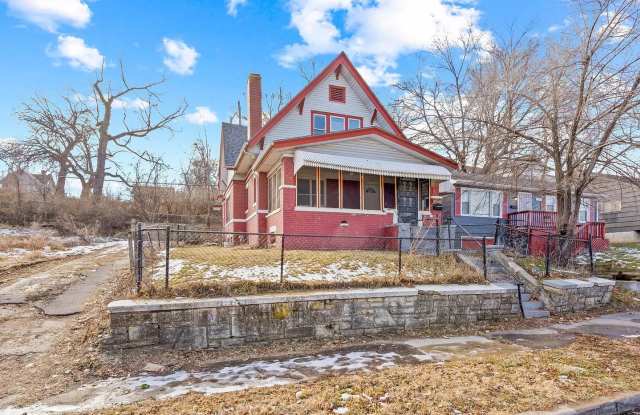 1827 E 48th St - 1827 East 48th Street, Kansas City, MO 64130