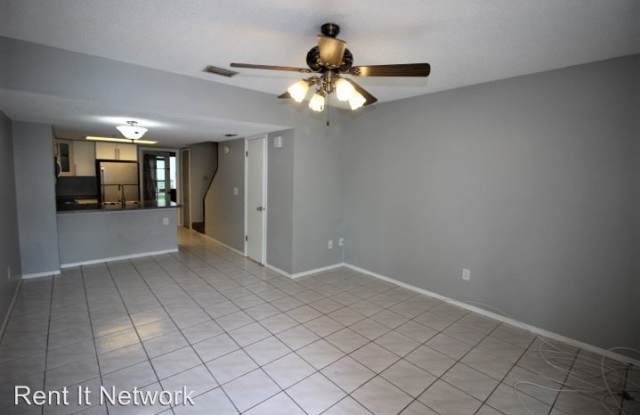 7630 Colonial Ct Gallery 3
