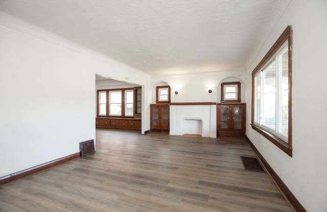 4 BED, 1 BATH BEAUTIFUL SINGLE-FAMILY HOME IN CLEVELAND! photos photos