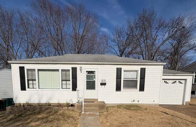 Charming 2-Bed, 2-Bath Home with Finished Basement – 1231 Hoyt Dr. photos photos