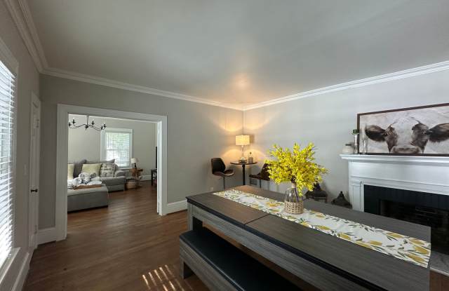 Fully Furnished 3 Bed 2 Bath Home Gallery 4