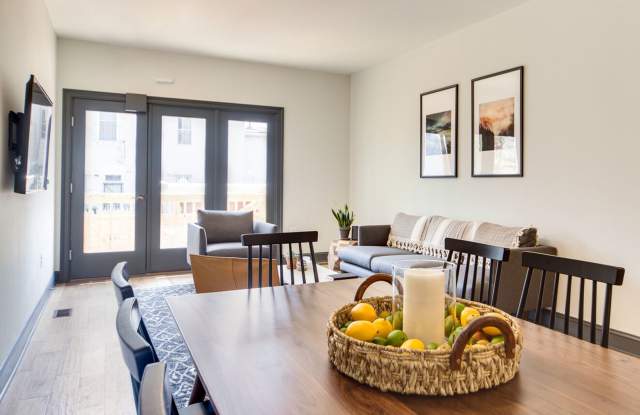 410-412 Richardson PL NW Gallery 2