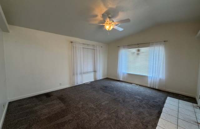 Cozy 1 Bed 1 Bath, 55+ Community Gallery 4