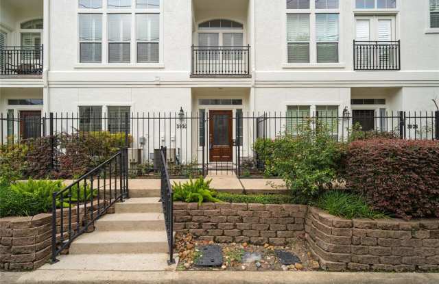 3930 Blossom Street Gallery 2