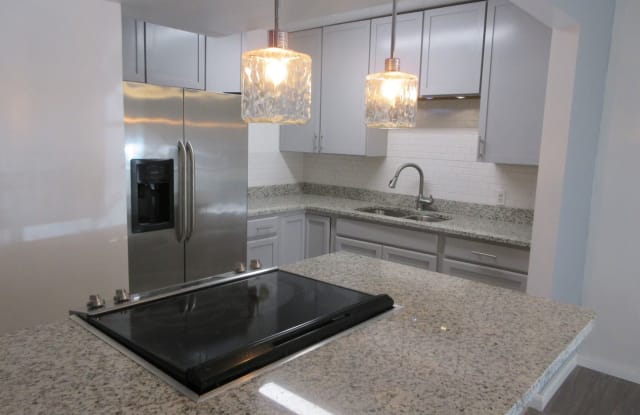 7510 Shady Villa Ln Unit 4 - 7510 Shadyvilla Lane, Houston, TX 77055