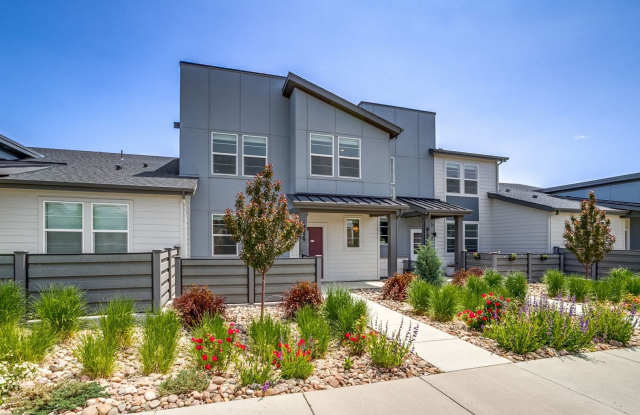 Spacious 4BR Townhome in Denver - 19029 East 64th Place, Denver, CO 80249