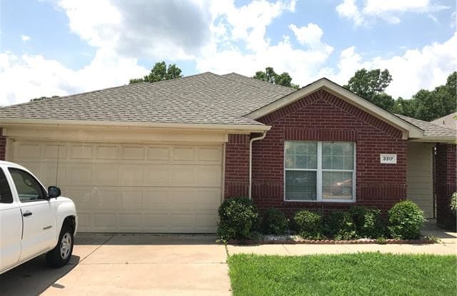 3317 Lake Knoll Court - 3317 Lake Knoll Court, Fort Worth, TX 76053