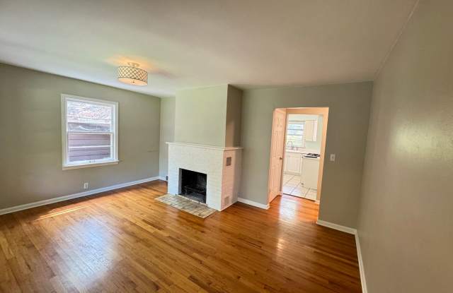 3 Bedroom, 1 Bath Home in South Bend IN. NOW ACCPETING SECTION 8 - 1628 Dorwood Drive, South Bend, IN 46617
