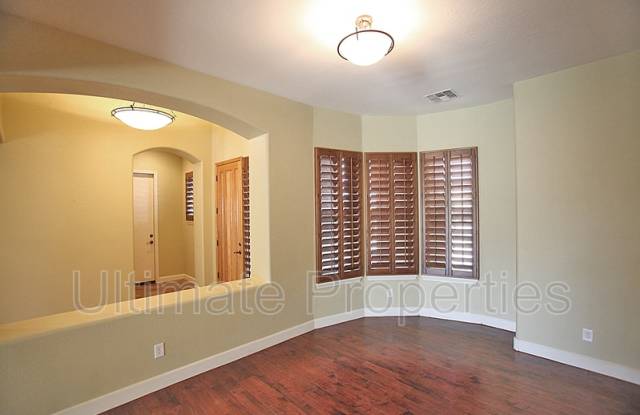 17983 W Willow Dr Gallery 4