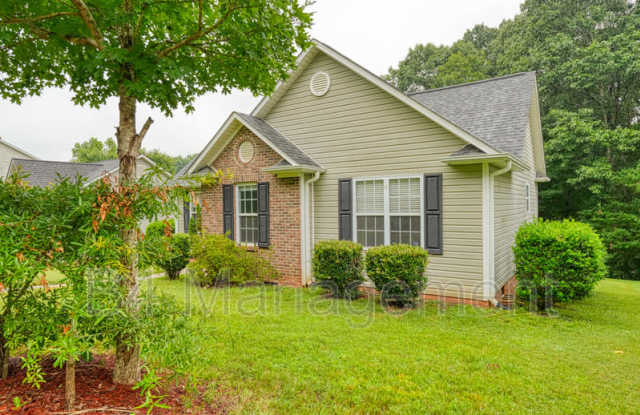 208 Cotton Creek Drive Gallery 3