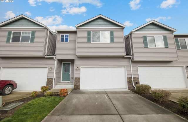 Spacious 3-Bedroom Townhome with Granite Kitchen & Included Landscaping photos photos