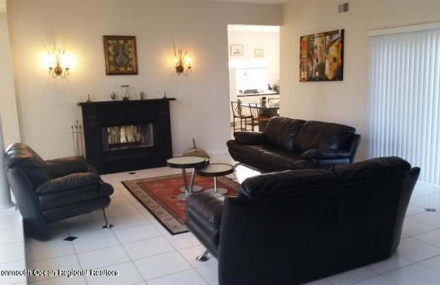 76 Seaview Avenue Gallery 4