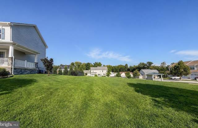 45242 WOODHAVEN Drive Gallery 3