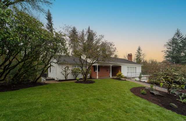 Newly remodeled Beautiful Traditional Ranch home in Lincoln's school district! Gallery 3