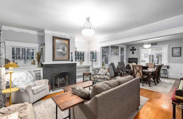 College Hill Bungalow! photos photos College Hill Bungalow! photos photos