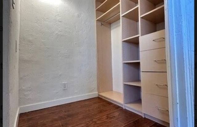 827 4th St photos photos