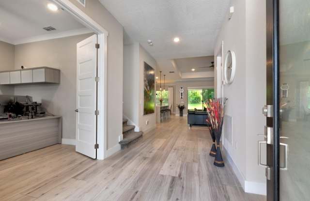 25962 HIGH HAMPTON Circle Gallery 2