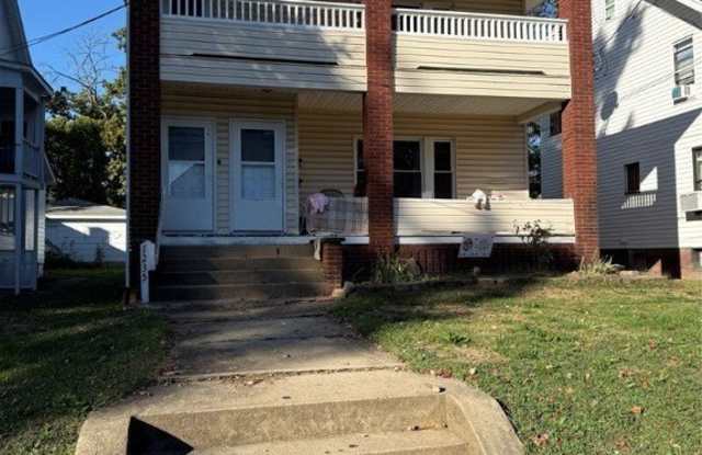 1235 18th Street NW unit: 2 photos photos