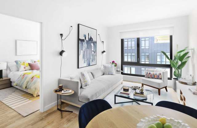 25 Maple Avenue Gallery 4