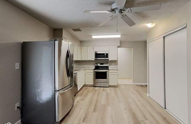 7251 West Cinnabar Avenue Gallery 2