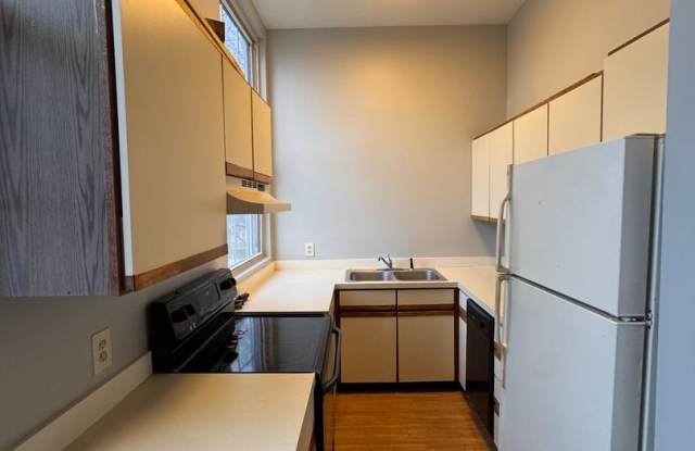 Derry NH- 1 Bedroom Gallery 3