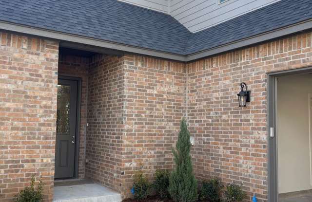 3 bedroom with 2.5 bath in The Enclave photos photos