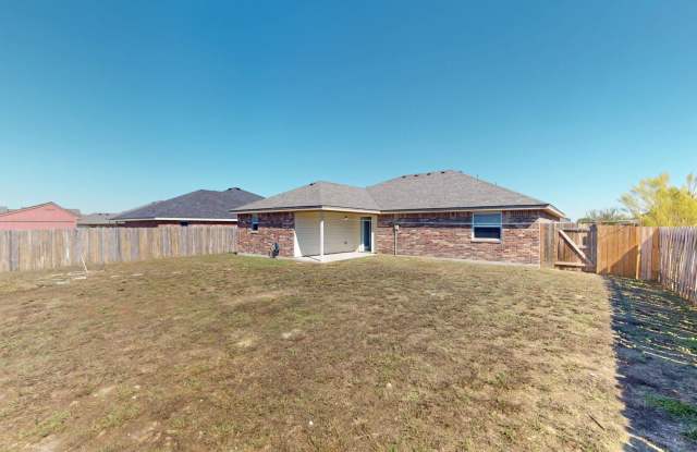 Gorgeous one story 4 bedroom by Fort Hood with ALL TILE FLOORING Gallery 3