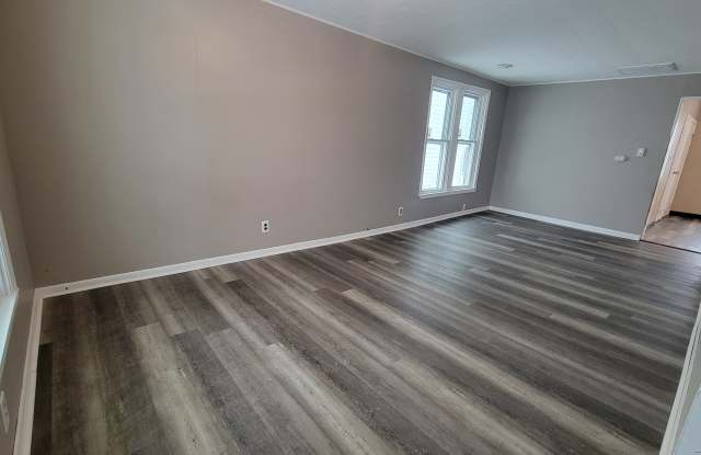 134 Condon Ave Gallery 2