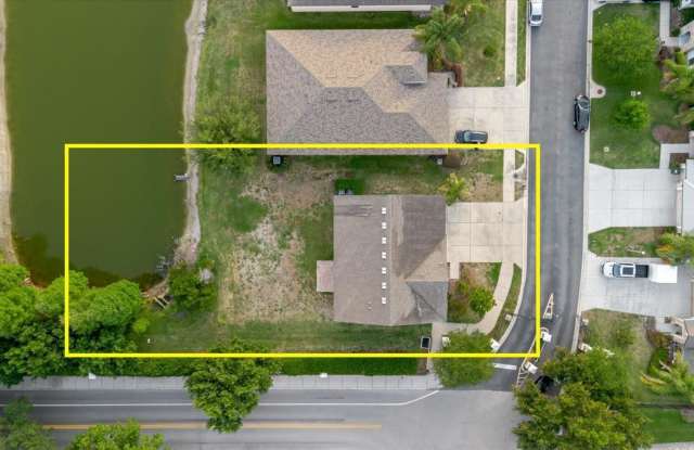 1389 HERITAGE LANDINGS Drive Gallery 4