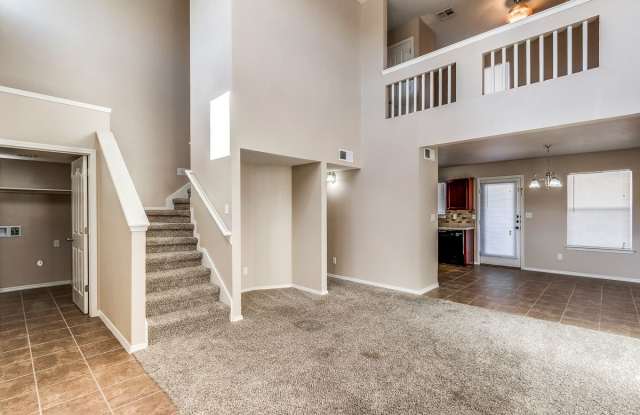 Home For Rent - Lovely East Side Rental W/ Refrigerated AC! Gallery 4