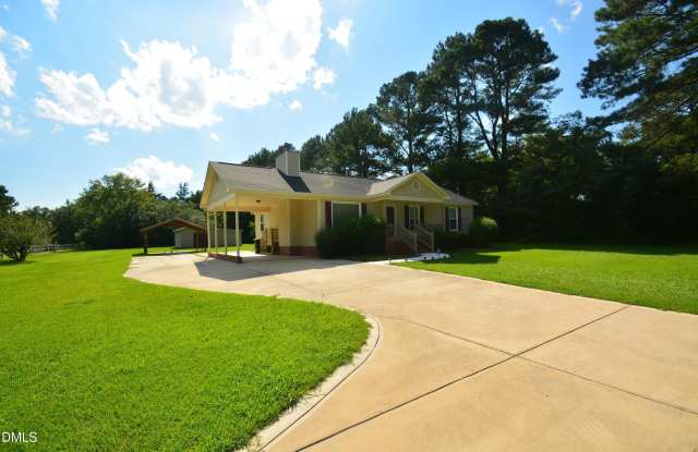 1352 Little Devine Road Gallery 2