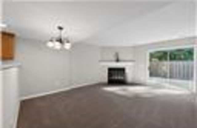 2733 Cottage Place - 1 Gallery 2