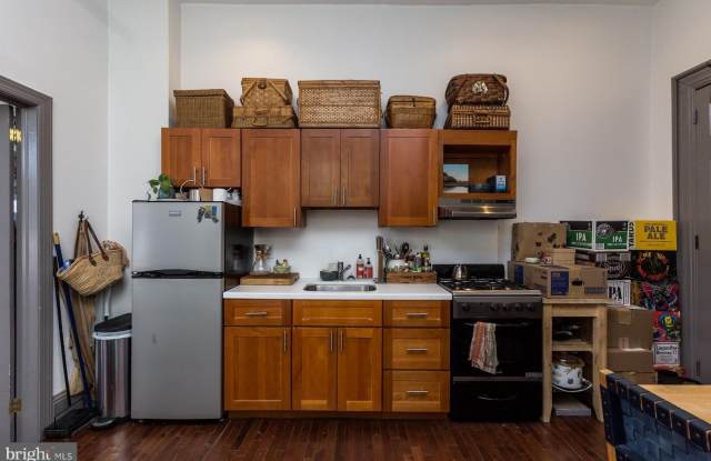 2318 E YORK STREET - 2318 East York Street, Philadelphia, PA 19125