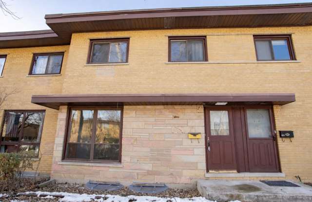 612 Maple Court unit: 612 photos photos