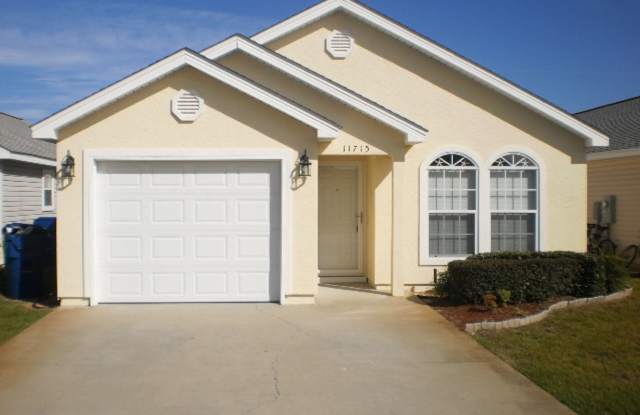 New Price! Rare 2-bedroom, 2-bath house with garage! - 11719 Cabana Court, Bay County, FL 32407