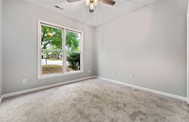 405 Windsong Court Gallery 4