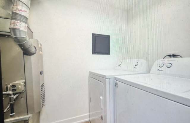 19334 Oak Ave Gallery 3
