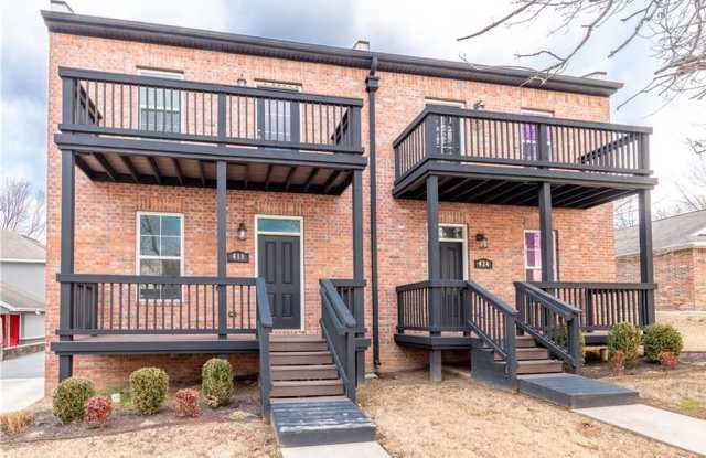 418  E 7th  ST - 418 East 7th Street, Fayetteville, AR 72701