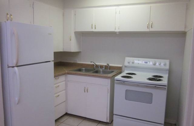 1409 West University, B Gallery 4