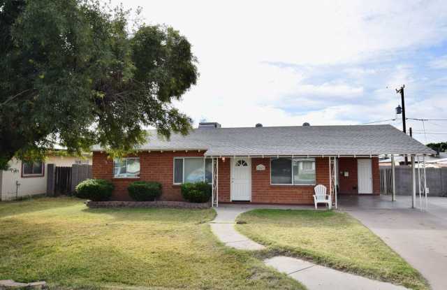 Cute 3 bedroom 2 bath Mesa home! - 1043 West 6th Street, Mesa, AZ 85201
