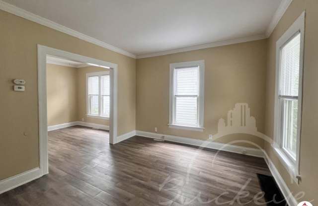 3 Bedroom House - South Side Neighborhood Gallery 3