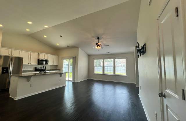 929 Brewster Court SW Gallery 2