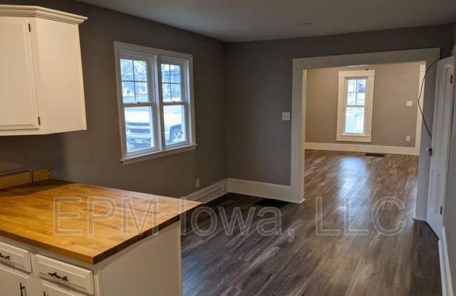 611 1st Street East Gallery 3