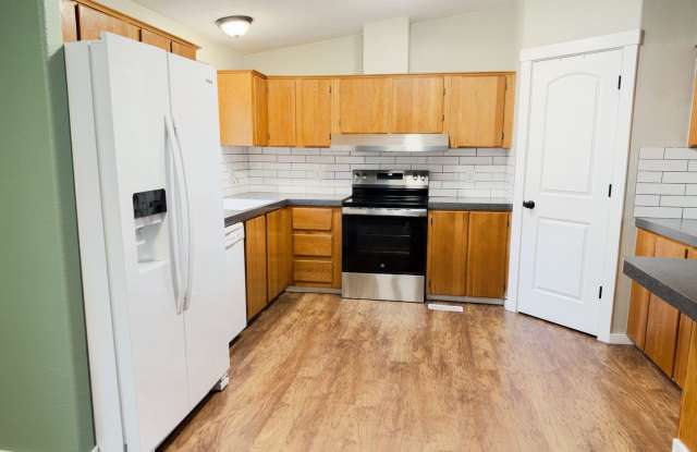 Charming Cascade Locks-3-Bedroom, 2-Bath Home – 1,710 Sq Ft Gallery 4